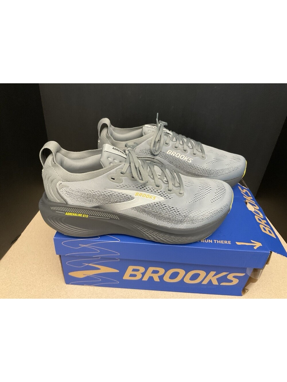 New! Mens Brooks Adrenaline GTS 25 Primer Grey/Ebony/Jasmin Shoes. Size 12.5-4E. - Picture 3 of 10